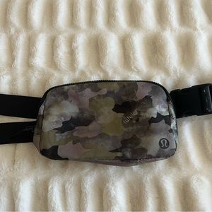 Lululemon Fanny pack